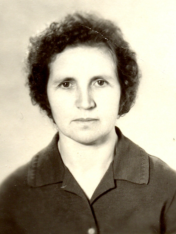 Зинатулина А.К., ветеран труда КБО, швея, 1976